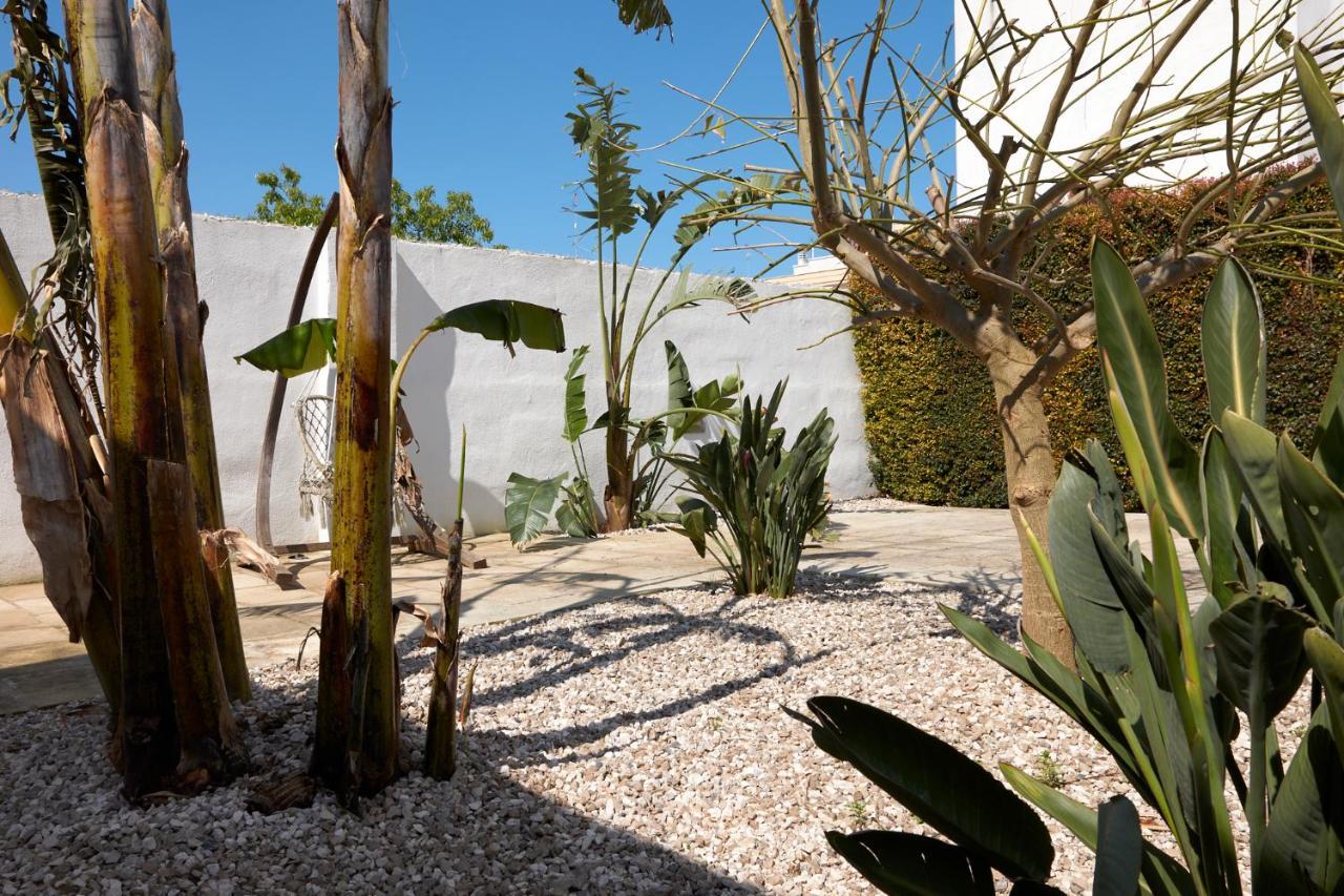 Hotel Il Giardino Di Flora - Piscina & Jacuzzi Lecce Zewnętrze zdjęcie